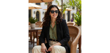 Load image into Gallery viewer, Black Square Full Rim Unisex Sunglasses by John Jacobs-220528