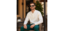 Load image into Gallery viewer, Black Round Full Rim Unisex Sunglasses by Vincent Chase Polarized-229171