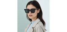 Load image into Gallery viewer, Black Square Full Rim Women Sunglasses by John Jacobs-236879