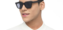 Load image into Gallery viewer, Black Wayfarer Full Rim Unisex Sunglasses by Vincent Chase Polarized-215983