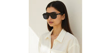 Load image into Gallery viewer, Black Wayfarer Full Rim Unisex Sunglasses by Vincent Chase Polarized-229001