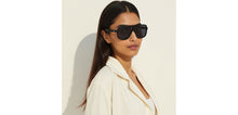 Load image into Gallery viewer, Black Wayfarer Full Rim Unisex Sunglasses by Vincent Chase Polarized-229001