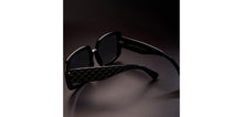 Load image into Gallery viewer, Black Wayfarer Full Rim Women Sunglasses by Vincent Chase Polarized-225714