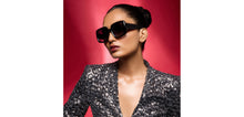 Load image into Gallery viewer, Black Wayfarer Full Rim Women Sunglasses by Vincent Chase Polarized-225714