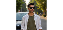 Load image into Gallery viewer, BLACK Wayfarer Full Rim Unisex Sunglasses by Vincent Chase Polarized-228738