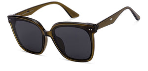 Green Wayfarer Full Rim Women Sunglasses by Vincent Chase Polarized-216960