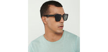 Load image into Gallery viewer, Black Wayfarer Full Rim Unisex Sunglasses by Vincent Chase-151519