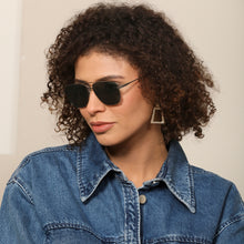 Load image into Gallery viewer, Lorne