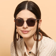 Load image into Gallery viewer, Gold Wayfarer Full Rim Unisex Sunglasses by Vincent Chase Polarized-130845